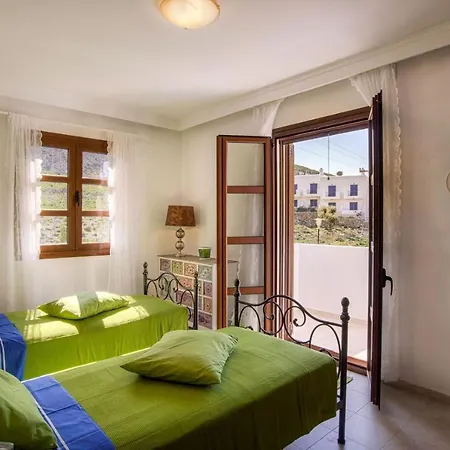 Emerald Lindos